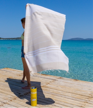 paplūdimio rankšluostis beige spalvos kaip dovana