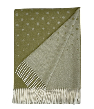 Alpakos vilnos žalsvas pledas su raštu