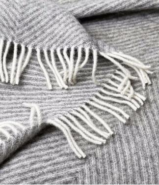 Skandinaviško dizaino vilnonis pledas Scandimama Nordic Grey 0169