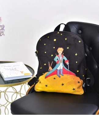 kuprinė didelė juoda