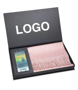 dovanos verslui vilnonis salikas ir zvake