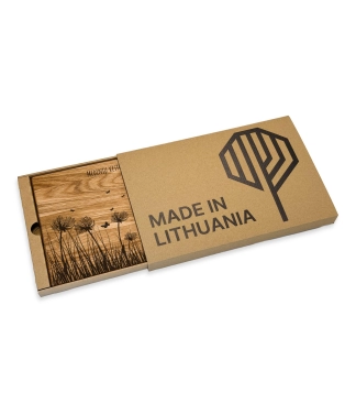 Pjaustymo lentelė su užrašu ir dovanų dėžutė