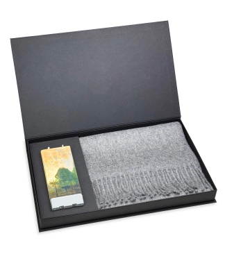 dovanos pagal zodiaką šalikas ir žvakė