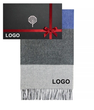 Stilingas šalikas ir dėžutė su logotipu