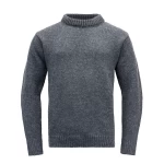 stilingas pilkas vyriškas megztinis devold