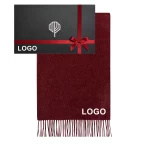 Vilnonis šalikas su logotipu ir personalizuota dėžutė