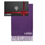 Vilnonis šalikas violetinis su logotipu ir dovanų dėžutė