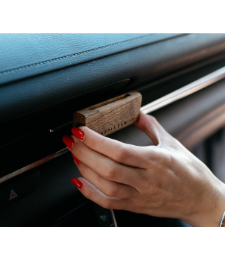 Kvapas su ąžuolo laikikliu automobiliui Herra