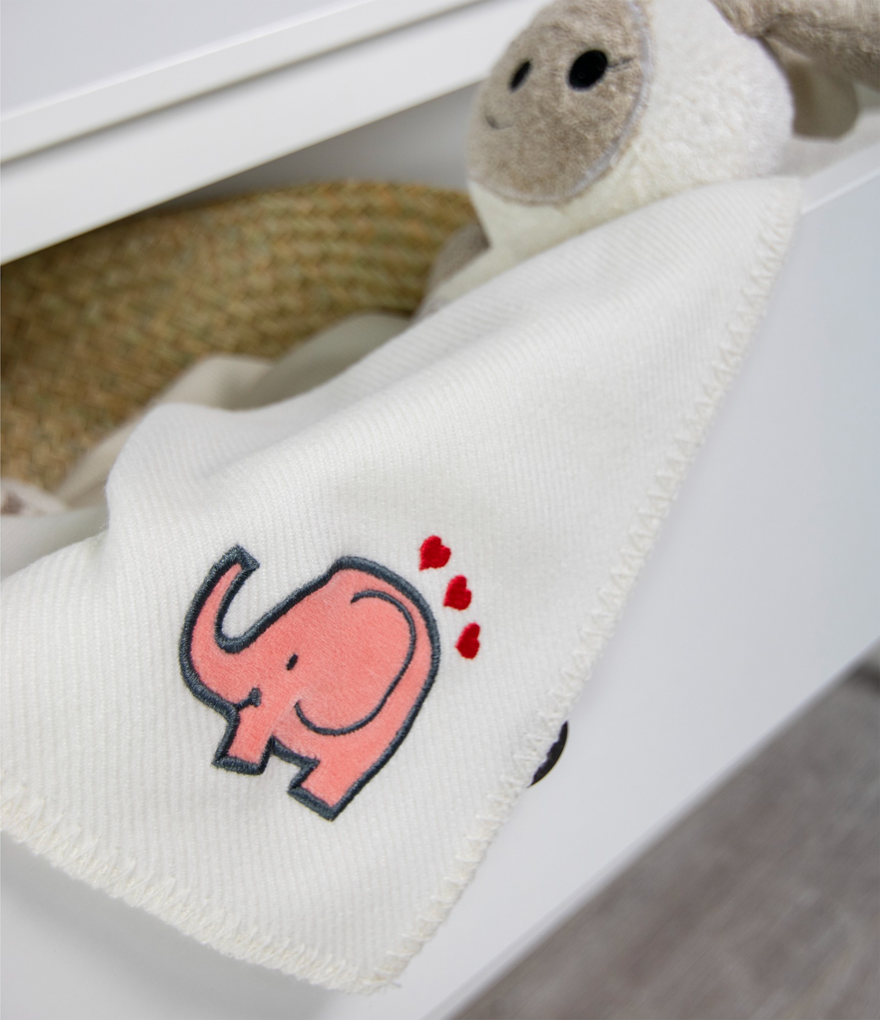 Merinosų vilnos antklodė kūdikiui su drambliuku M6 2