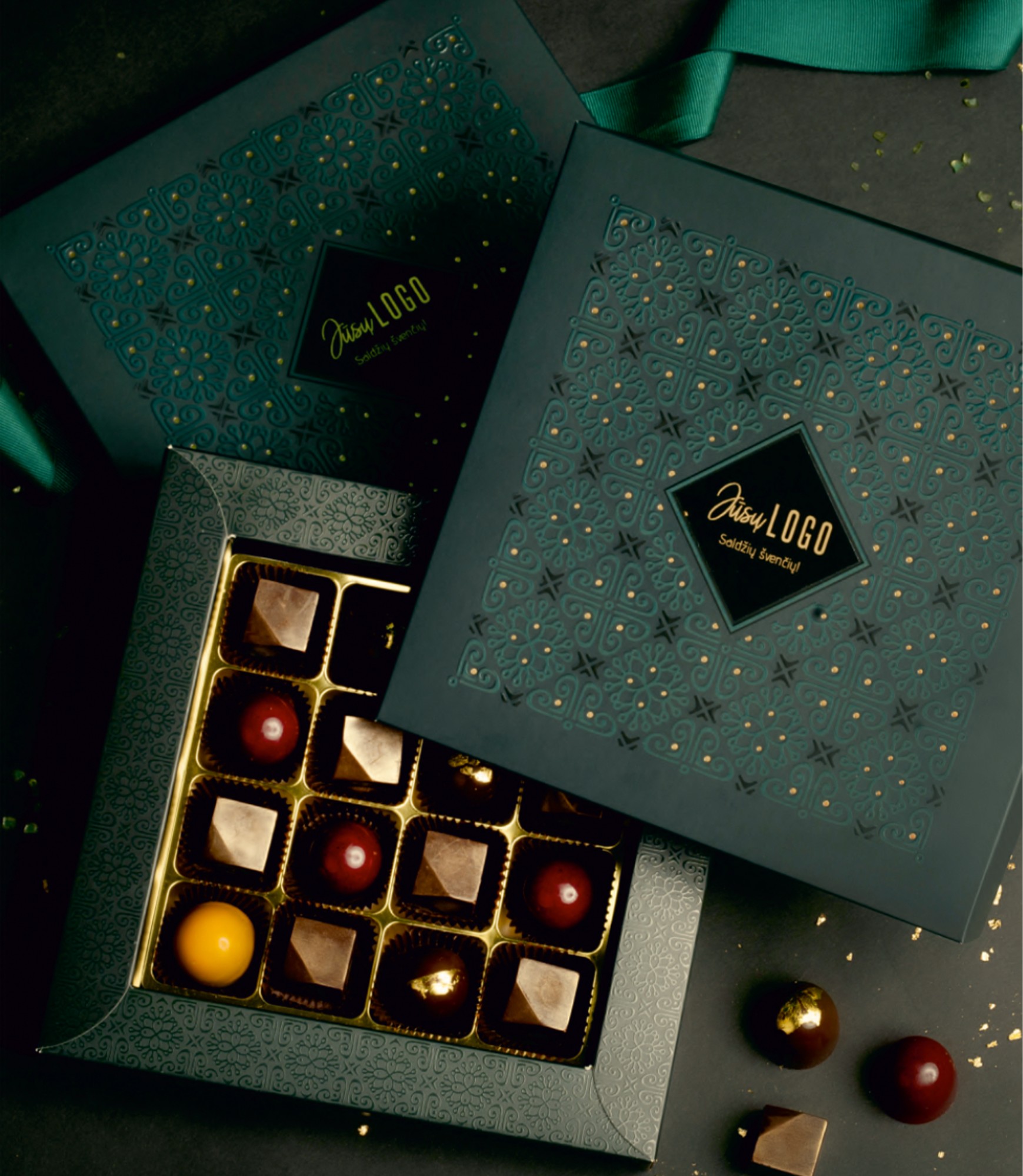 Šokoladinių saldainių rinkinys dėžutėje su logo 02 3