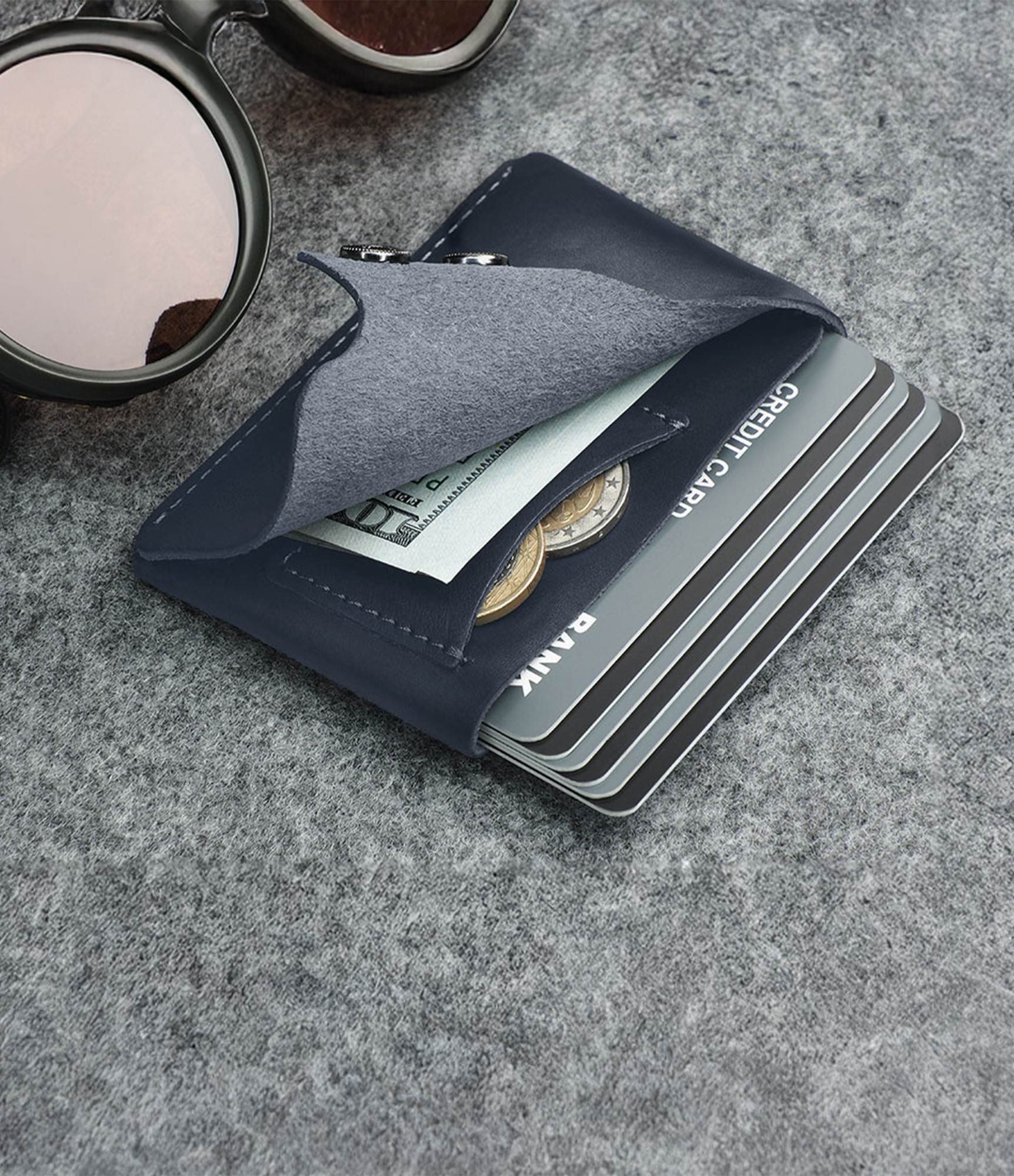 Dovanų rinkinys vyrams odinė piniginė ir raktų pakabukas Hobby Navy Blue 10 tamsiai mėlyna odinė piniginė vyriška 10